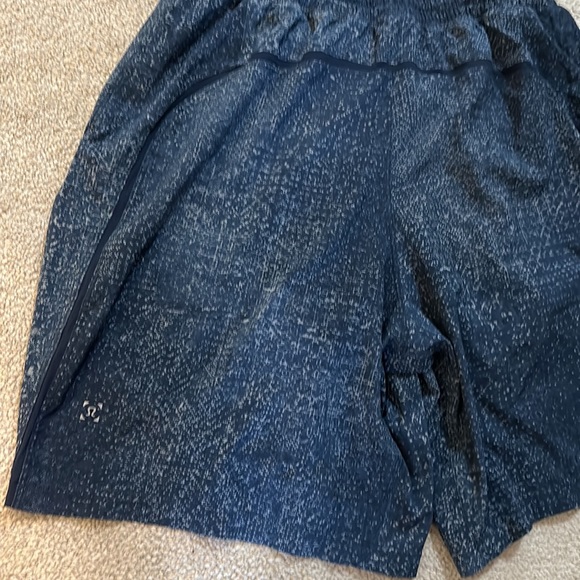Lululemon Navy Shorts Large with liner 9” inseam - Picture 2 of 2